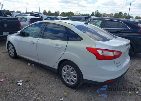 2012 Ford Focus Se z USA, uszkodzony, nr VIN 1FAHP3F28CL217152